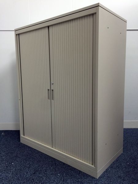 【3台入荷】開けた時に扉が邪魔にならず、一覧可能な万能書庫！！
                        42
                                    中古
            