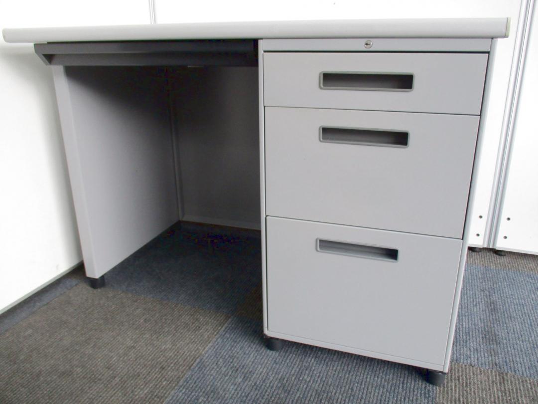 【お安い商品ならこちらを!!】パネル脚仕様の片袖机!!【人気の幅1000ｍｍサイズ!!】Nu
                        
                                    中古
            