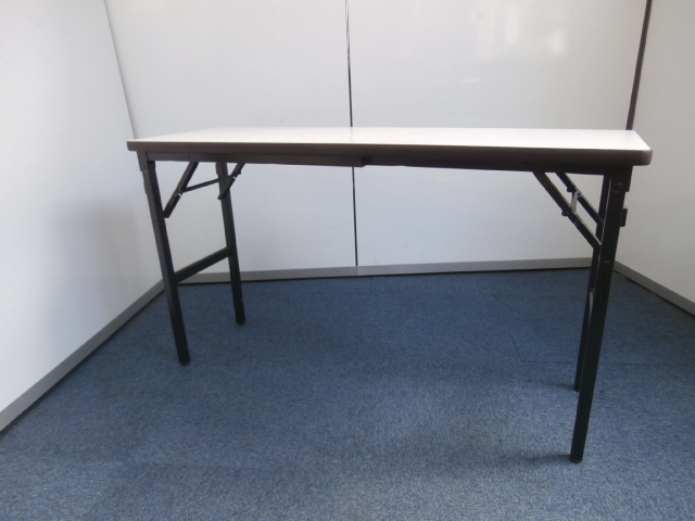 【５０台入荷！！折り畳みテーブルの入荷です！！】
                        
                                    中古
            