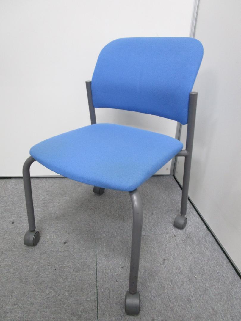 【4脚セット￥１６０００→￥１４０００】【コクヨ製ＣＫ−１００　スタッキングチェア】■キャスター付き　■クッションタイプ　■ブルー
                        ＣＫ−１００
                                    中古
            