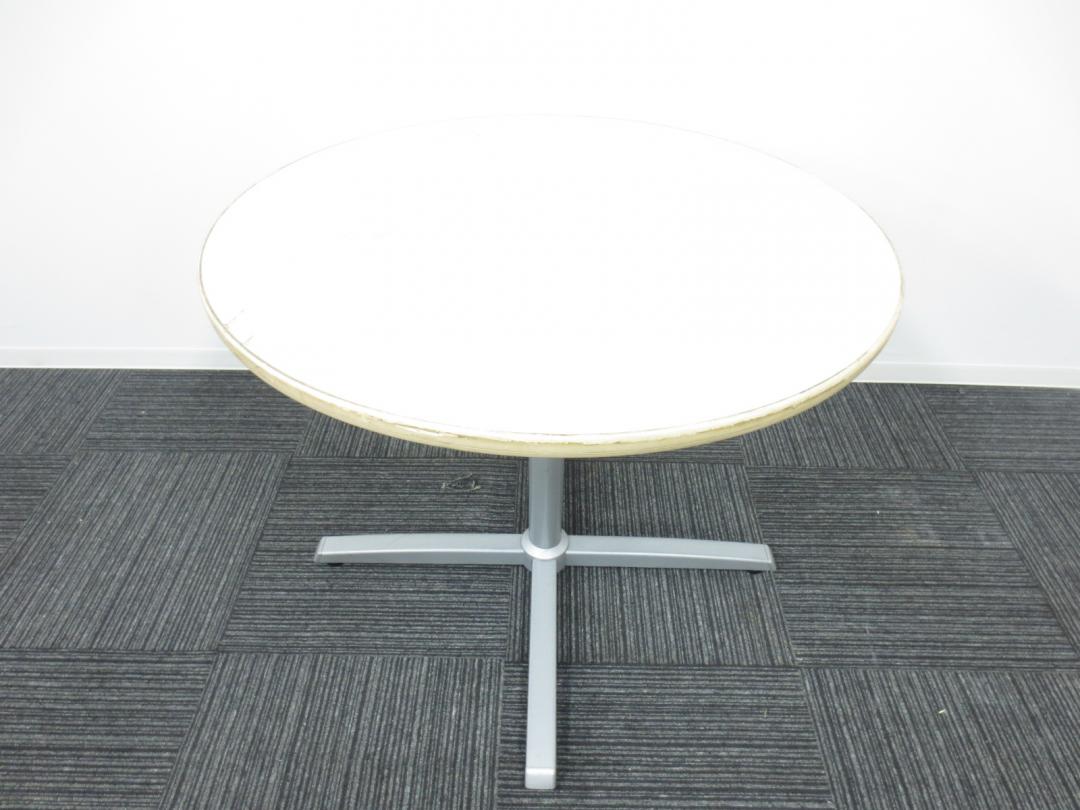 【状態良好】オカムラ製　■丸テーブル■ナチュラル　■十字脚　休憩スペースなどでもご利用ください 
                        
                                    中古
            