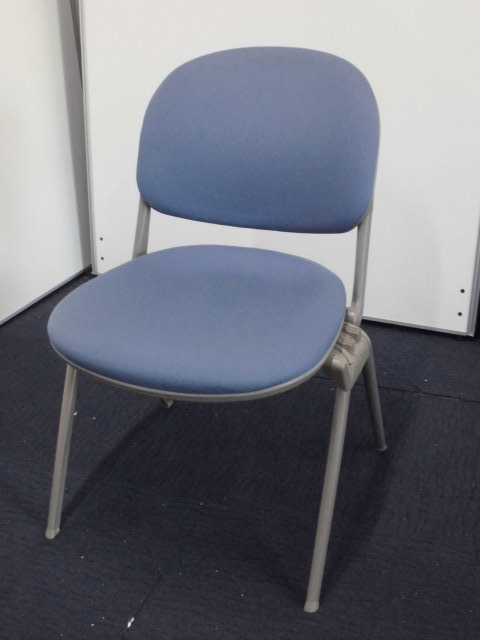 【大量在庫43脚！】トーションライン｜スタッキングチェア｜オカムラ製【定番のブルー】
                        トーションライン
                                    中古
            