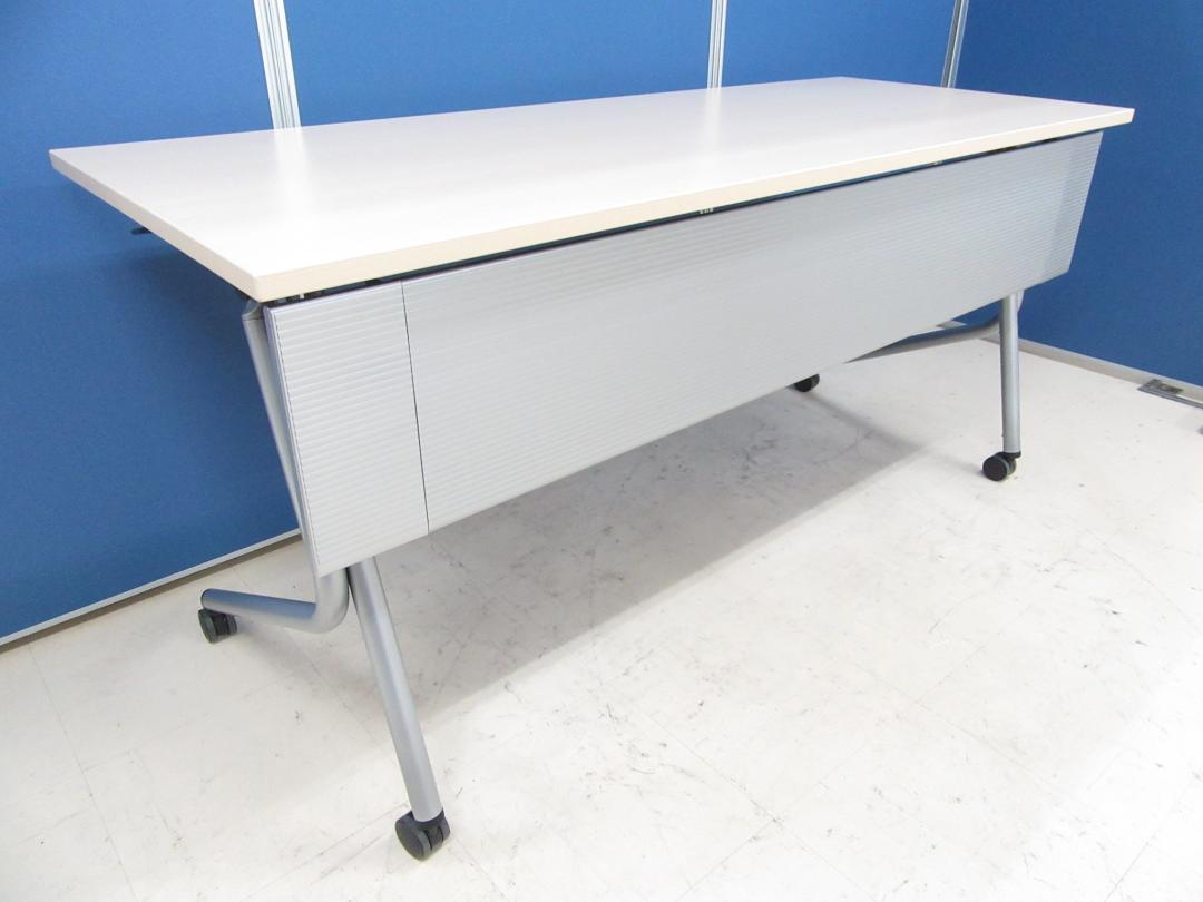 [10台入荷]岡村製作所 サイドスタックテーブル ライトプレーン■パネル付き■幅1500mmタイプが大量入荷!![フラップ式会議テーブル]
                        ネスティア
                                    中古
            