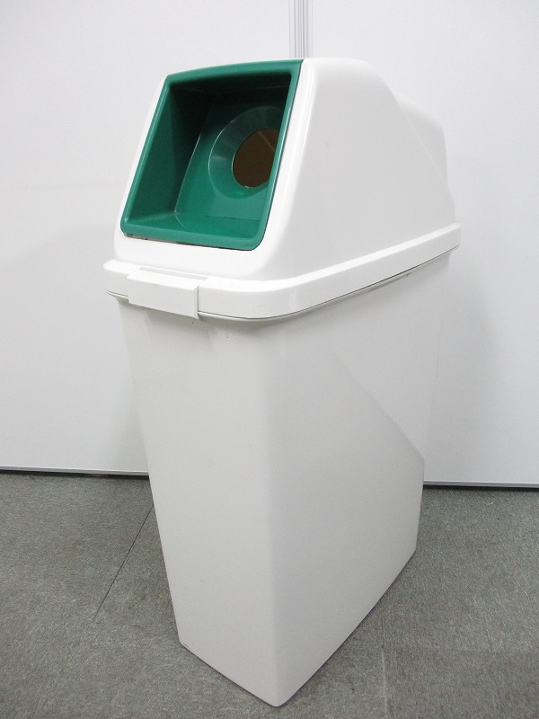 【オフィスアクセサリー】オフィスの必需品！大容量のゴミ箱！燃えるごみや缶ビンなど数種ございます。
                        
                                    中古
            