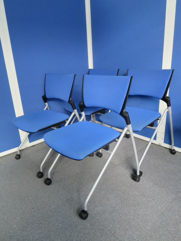 【お得な４脚１セット商品！】定番のブルー色のミーティングチェア★会議室などにおすすめ★
                        マノス
                                    中古
            