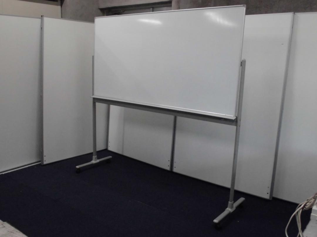 脚付き片面ホワイトボード入荷しました！
                        
                                    中古
            