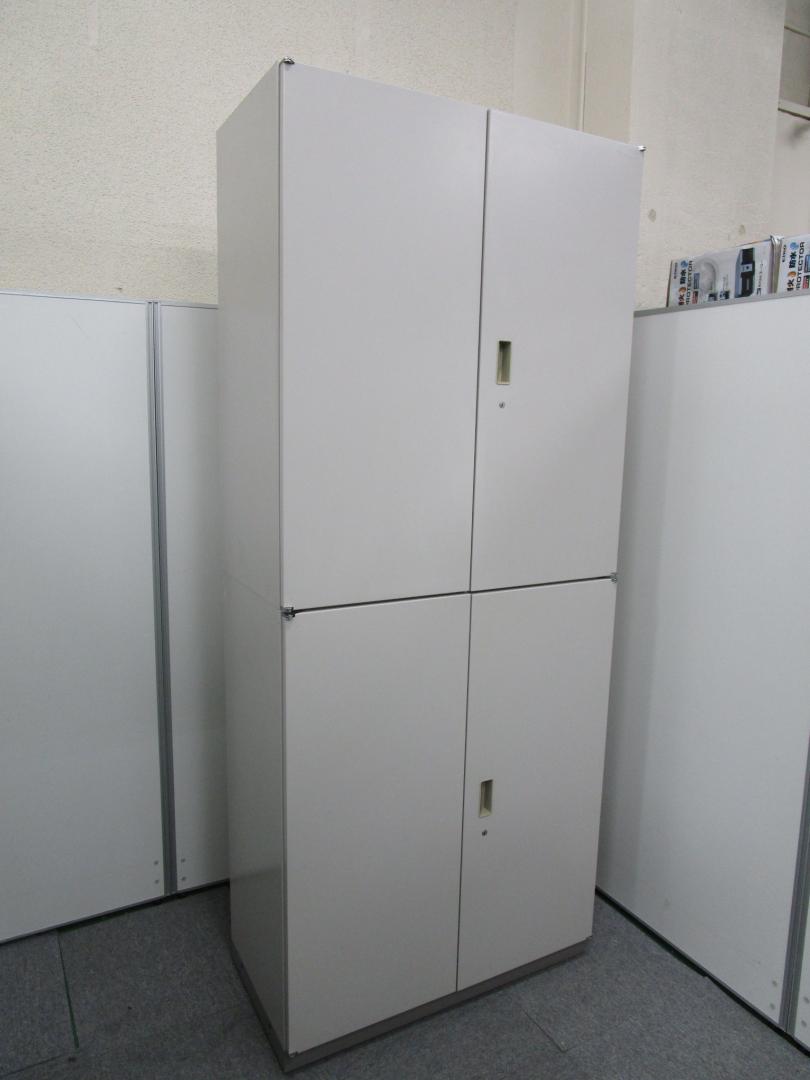 【イトーキ製　シンライン】上下観音開きタイプの書庫セット　Ａ4ファイル6段分収納出来ます
                        シンライン
                                    中古
            