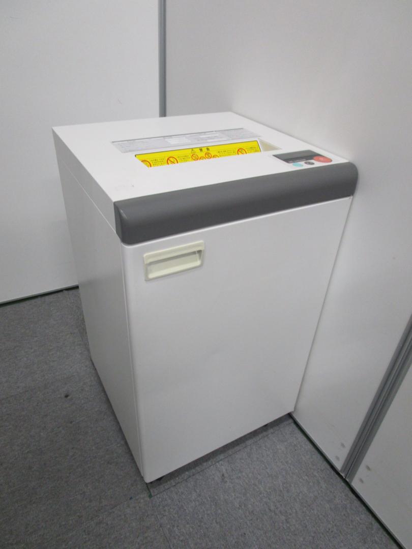 【マイナンバー対策お済ですか？】明光商会の高機能シュレッダー　新品時最大同時裁断枚数35枚機　スパイラルカット　A3対応　【中古】

                        
                                    中古
            