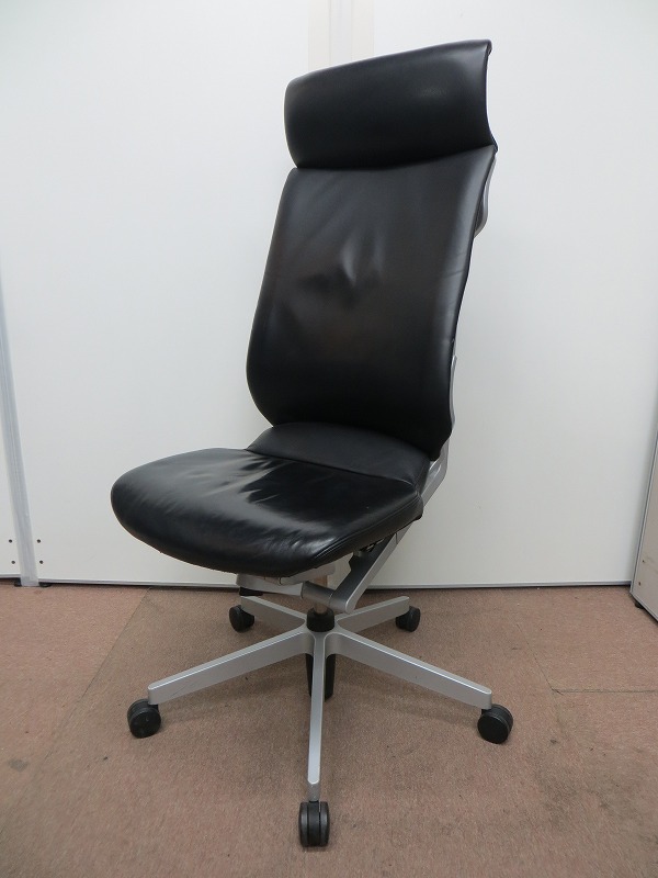 【1脚限定】珍しいヘッドレスト付きのレザー製ハイバックチェア！役員用に最適！【中古オフィス家具】
                        アガタA
                                    中古
            