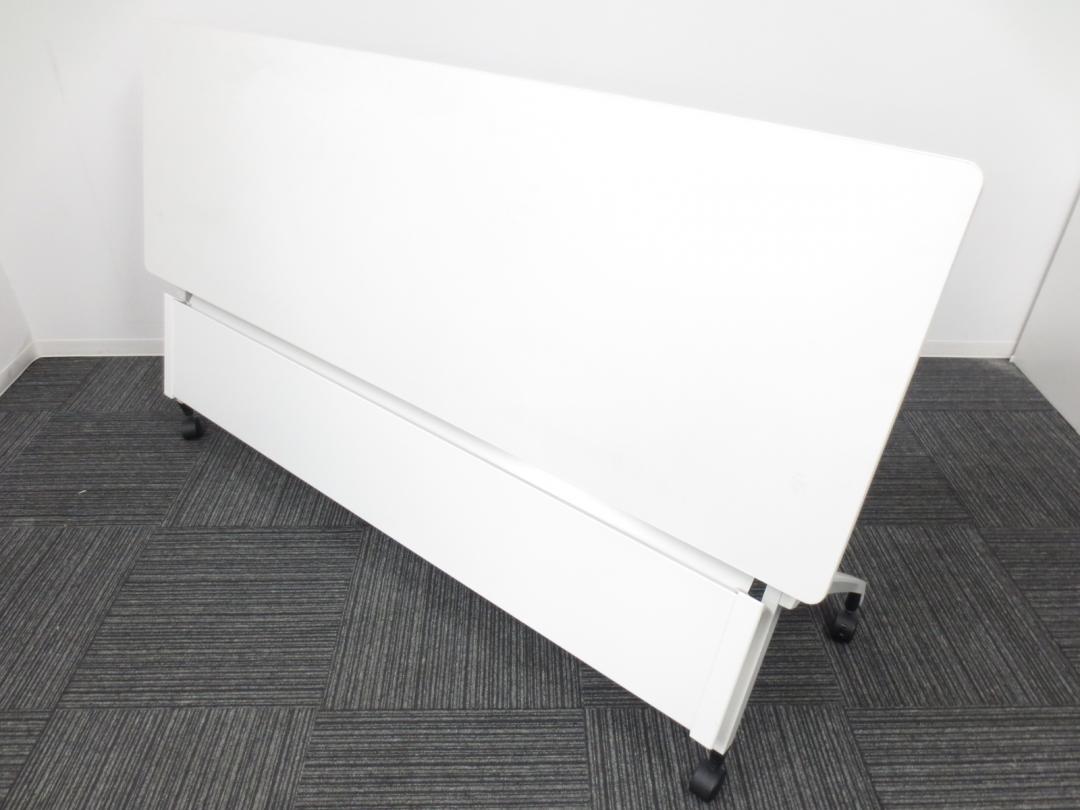 【状態良好】【ロットで入荷】サイドスタックテーブル【会議用 作業台 セミナー用 様々な場面で活躍します！】 
                        
                                    中古
            