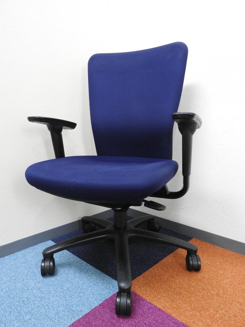 【大人気！オカムラのカロッツァチェア！専門クリーニング実施済み！】肘付きハイバックチェア12脚入荷！
高級なオフィスにするならぜひ！！！【RP】
                        カロッツア
                                    中古
            