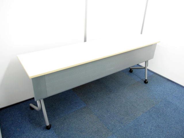 【キズあり特価品】■平行スタックテーブル　幕板付 ■【W1800×D450mm・ナチュラル色】■オカムラ【okamura】ネスティア
                        ネスティア
                                    中古
            