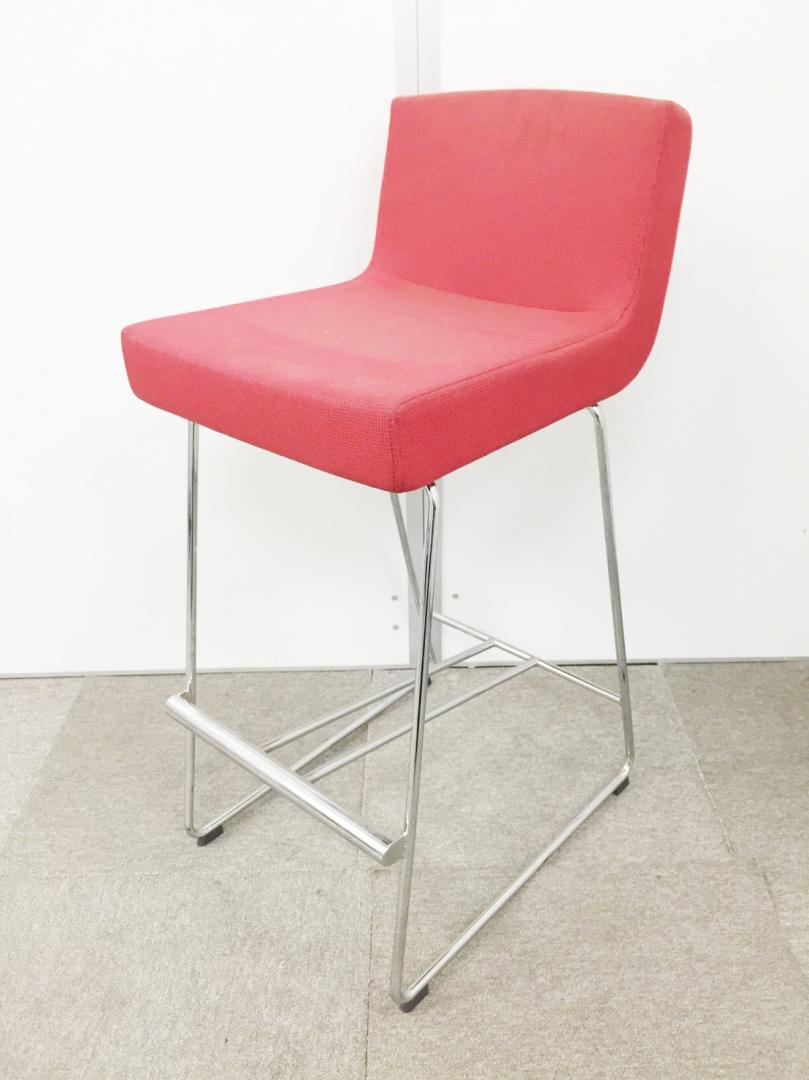 【状態良好】明るいレッドカラーのカウンターチェア入荷！受付などにもよく置かれるスタイリッシュな商品！
                        
                                    中古
            