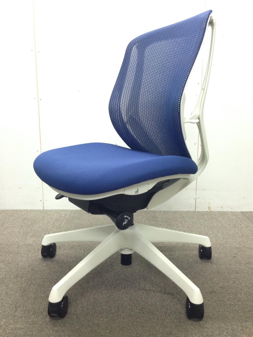 オカムラ製シルフィー｜背もたれカーブの調整が可能な快適チェア！ローバック肘無・状態良好	
                        シルフィ
                                    中古
            