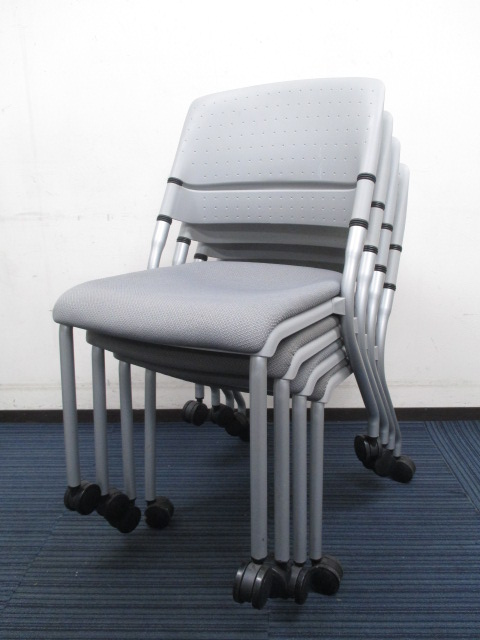 【4脚セット・まとめて買えば1脚3,000円に】■専門会社による清掃済み ■状態良好品■リータ（LITA）チェア・スタッキングタイプ【クリーニング済】【セット品】
                        リータ（LITA）
                                    中古
            