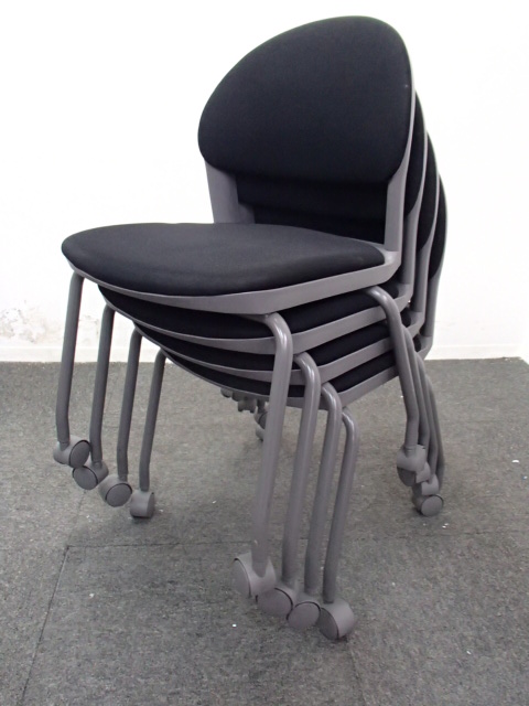 【4脚セット販売】コクヨ製｜スタッキングチェア｜まとめ買いがお得です！
                        
                                    中古
            