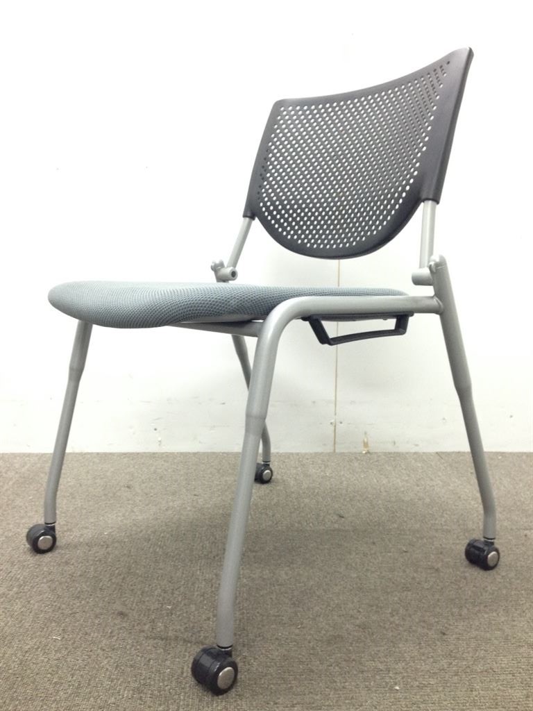 【ちょうどいいシリーズ・オカムラ製プロスタックチェア！】
                        プロスタック
                                    中古
            