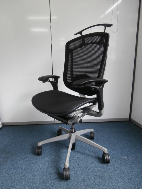 【４脚限定入荷！！ブラックの貴賓あるシルエット！！】
                        コンテッサ
                                    中古
            