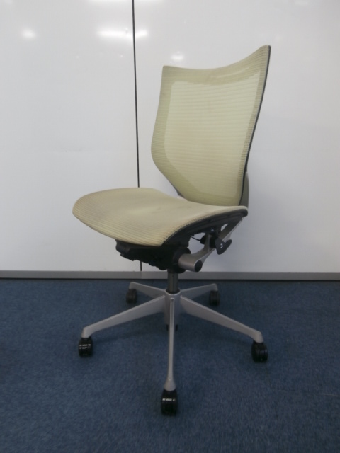 【おすすめ品！！15脚限定入荷！！人気の高級チェアです！！】
                        バロン
                                    中古
            