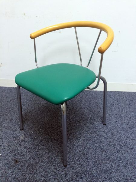 【4脚入荷】コクヨ製　お洒落なチェア入荷しました！！
                        
                                    中古
            