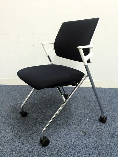 【残り1脚】特別価格にてご提供！！　グッドデザイン賞も受賞したコクヨ製チェア！！
                        ピエガ
                                    中古
            