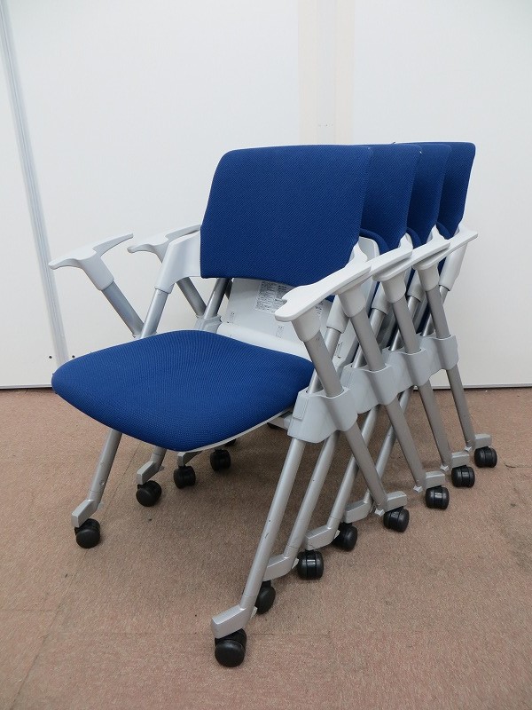 【おつとめ】コクヨ製　肘付ミーティングチェア4脚セット！　ネスティング可能！【中古オフィス家具】
                        アンフィ
                                    中古
            