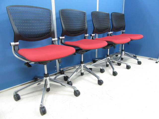 [お得な4脚セット!!]岡村製作所(okamura) グラータチェア ミーティングタイプ!!導入企業様多数の人気チェアです!!デザイン＆座り心地GOOD!!

                        グラータ
                                    中古
            