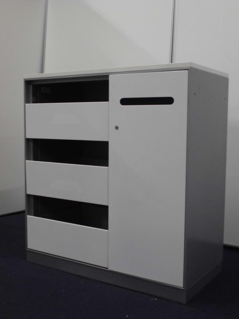 珍しい便利書庫入荷しました！
                        
                                    中古
            