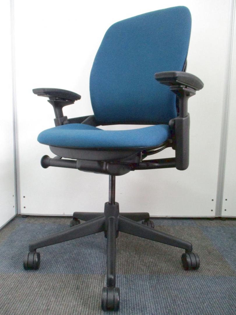 【高機能チェアが５脚入荷!!】幅広の座面が人気の理由です!!【圧倒的人気高級チェア!!】Nu
                        リープ
                                    中古
            