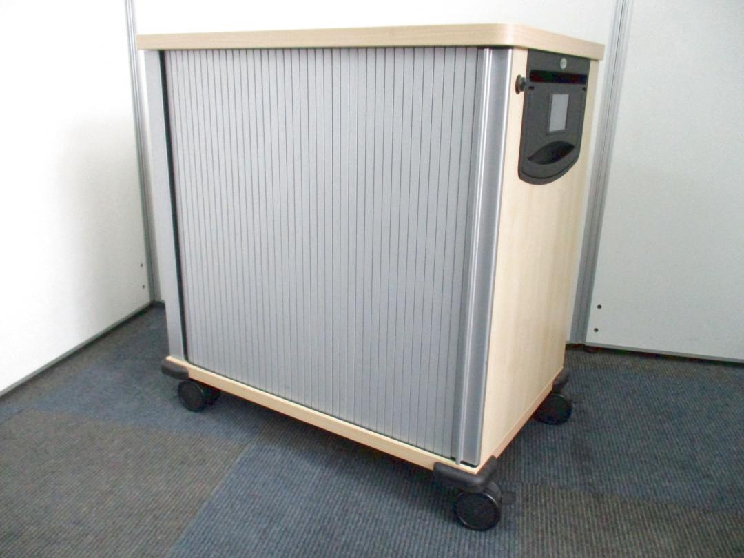 【珍商品が入荷です!!】鍵付きでセキュリティーもバッチリです!!【シャッター式扉】Nu
                        
                                    中古
            