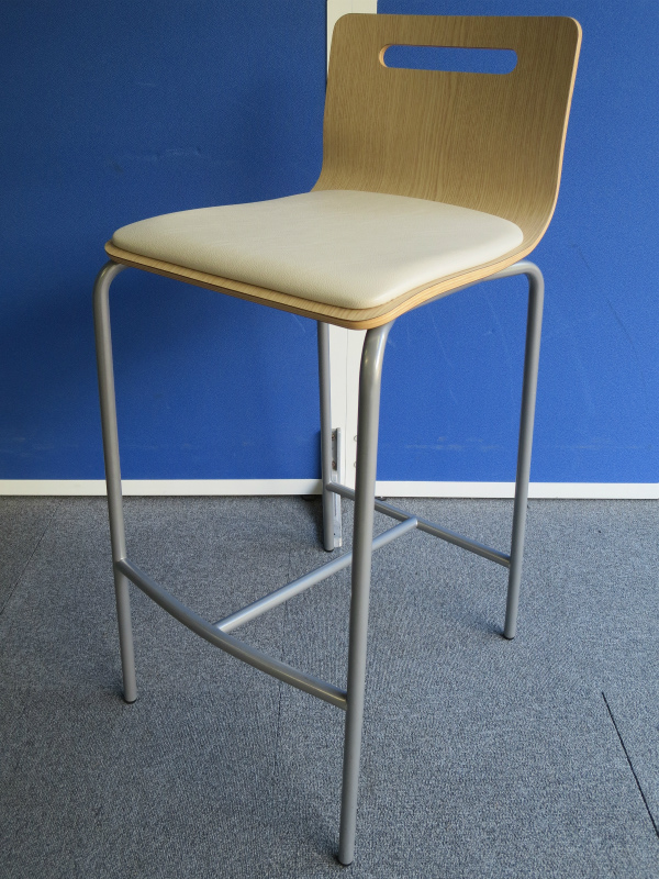 【希少なカウンターチェア】■カウンター・受付に如何でしょうか！●シンプルなデザイン！
                        
                                    中古
            