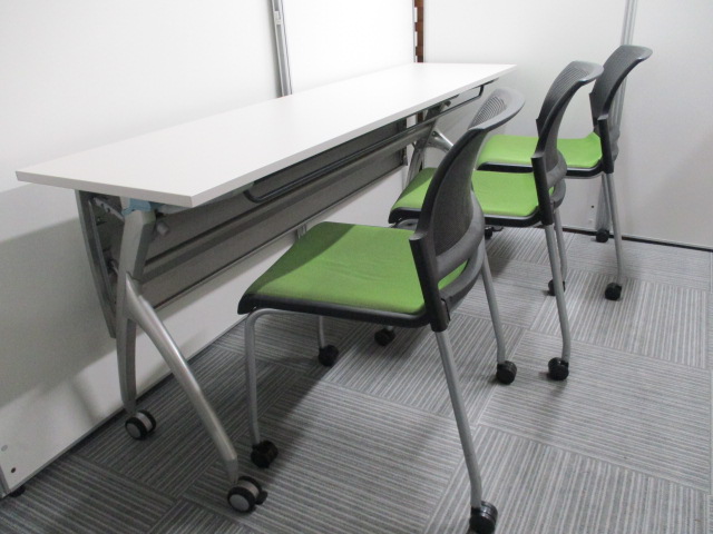 【テーブル＋チェアセット】お求めやすい価格で！！【イトーキ製＋ウチダ製】
                        リリッシュ
                                    中古
            