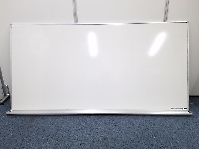 【横幅180cm高さ90cm】薄く罫線が引かれており文字の大きさを統一しやすい！
                        
                                    中古
            