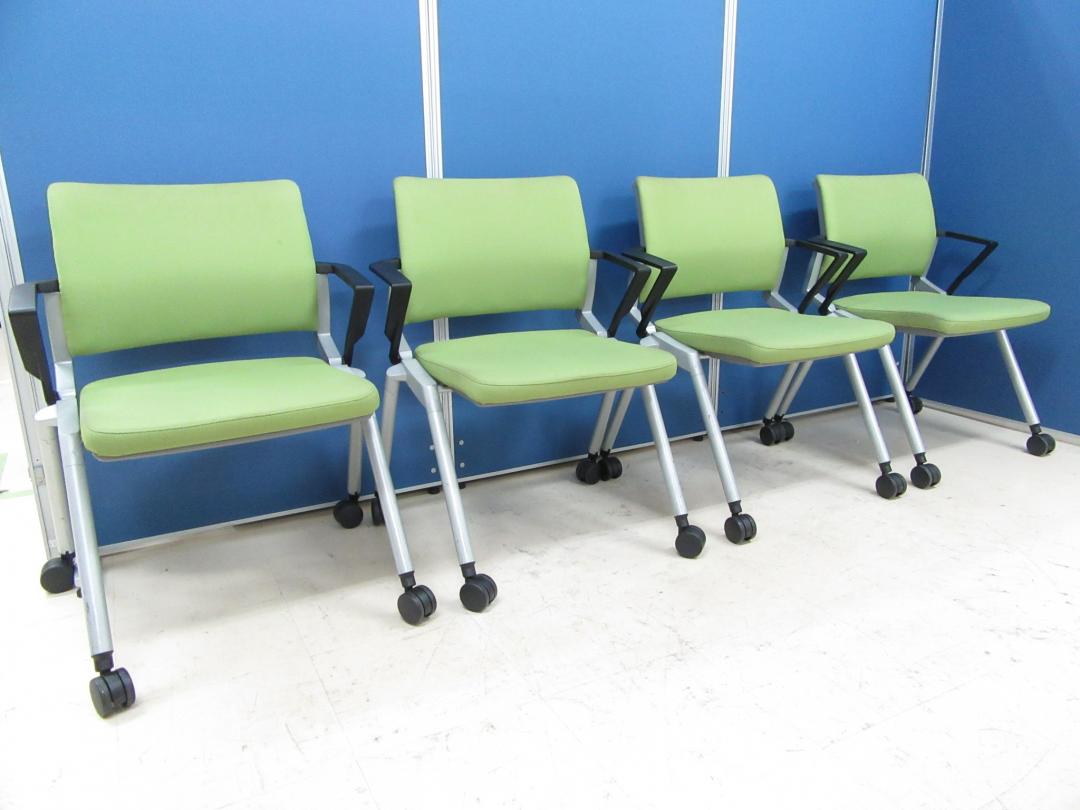 [お得な4脚セット!!]ネスティングチェア POPなライトグリーン!!キャスター付き・肘付きでとても使いやすいです!![足立・葛飾店おすすめ!!] 
                        
                                    中古
            