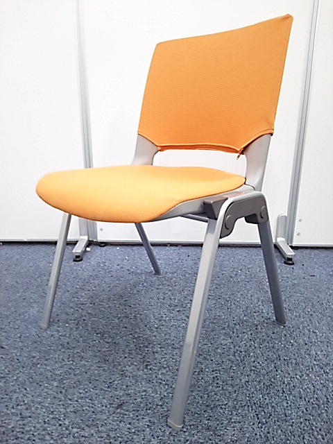 【1脚のみの特価！】背もたれカバーは着脱可能で洗濯できます！
                        エレナ
                                    中古
            