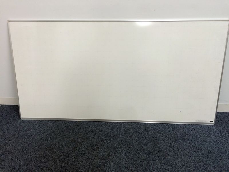 【6枚在庫有】壁掛けホワイトボード！！
                        
                                    中古
            