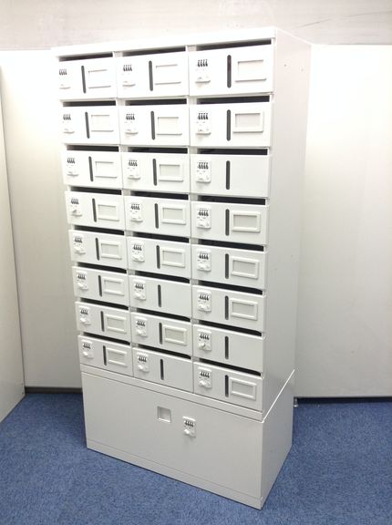 【珍しいメールロッカー】様々な環境で大活躍！【状態良好】
                        レクトライン
                                    中古
            