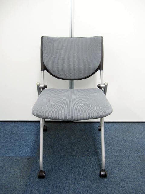 【残り1脚】人気のプロスタックチェアが入荷　背中にパッド付ですわり心地も向上
                        プロスタック
                                    中古
            