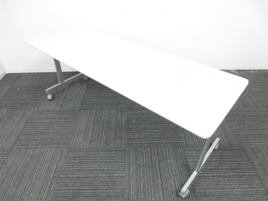 【状態良好】W1500サイズ！！【ロットで入荷】サイドスタックテーブル【会議用 作業台 セミナー用 様々な場面で活躍します！】【4台入荷致しました】

                        
                                    中古
            