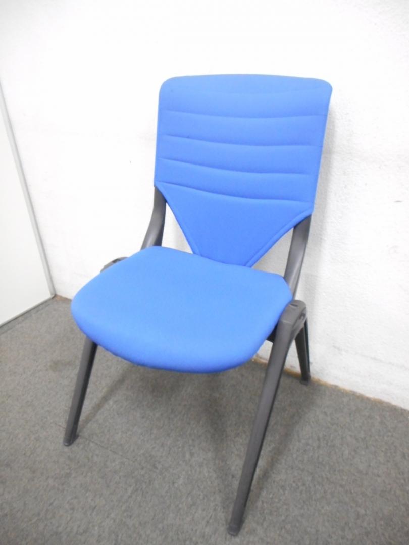 【急な会議に！オフィス作りに！】プラス製のカイノスチェア【ハイバックの様な背面で背中をしっかりキャッチ！】
                        KAINOS
                                    中古
            