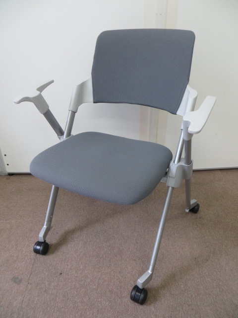 【４脚限定！】美品！軽量！コクヨ製ミーティングチェア
                        アンフィ
                                    中古
            