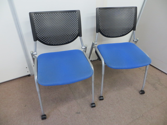 【2脚セット】重ねて収納　スペースを取らないオカムラ製スタッキングチェア【中古オフィス家具】
                        プロスタック
                                    中古
            