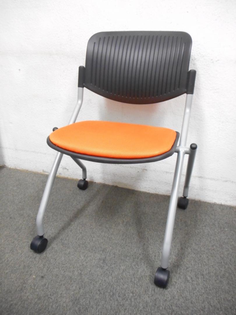 ★新品！！★ネスティングチェア展示品入荷致しました。　★【試座できます！】★ご希望の数揃います。
                        
                                    新品
            