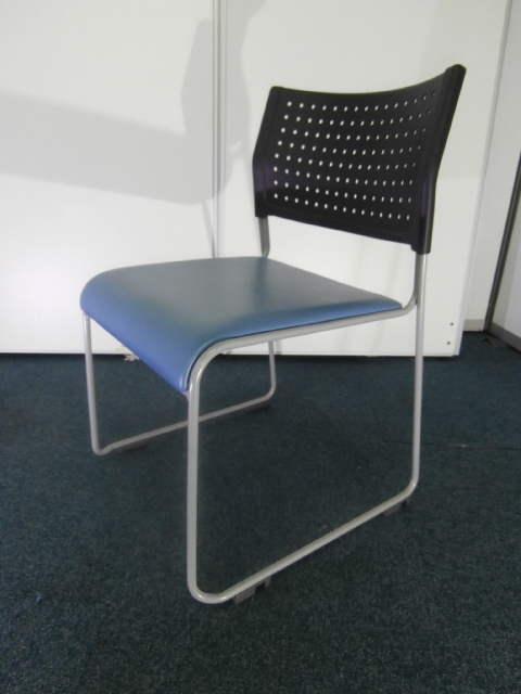 【14脚限定！持ち運びもラクラク軽量！スタッキングチェア！】
                        
                                    中古
            