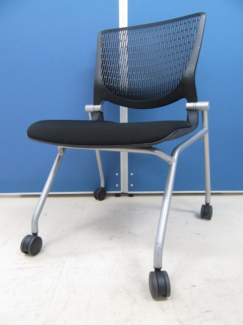 [12脚入荷!!]岡村製作所 グラータチェア(Grata) ブラック■デザイン性・座り心地ともにＧＯＯＤ!![状態良好][人気商品]
                        グラータ
                                    中古
            