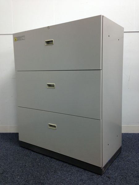 【4台入荷】トップメーカーの人気シリーズ！！　3段引き出しタイプ
                        SU-Ⅱ
                                    中古
            