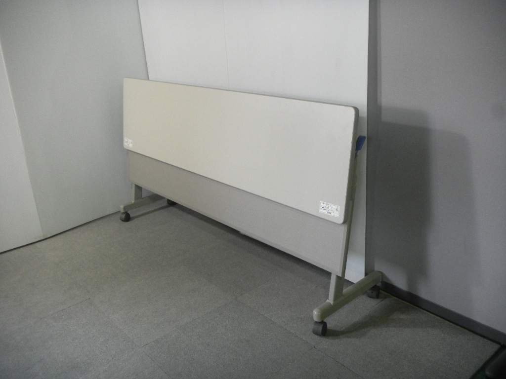 【KS】コクヨ　サイドスタックテーブル 会議室に最適です！
                        
                                    中古
            