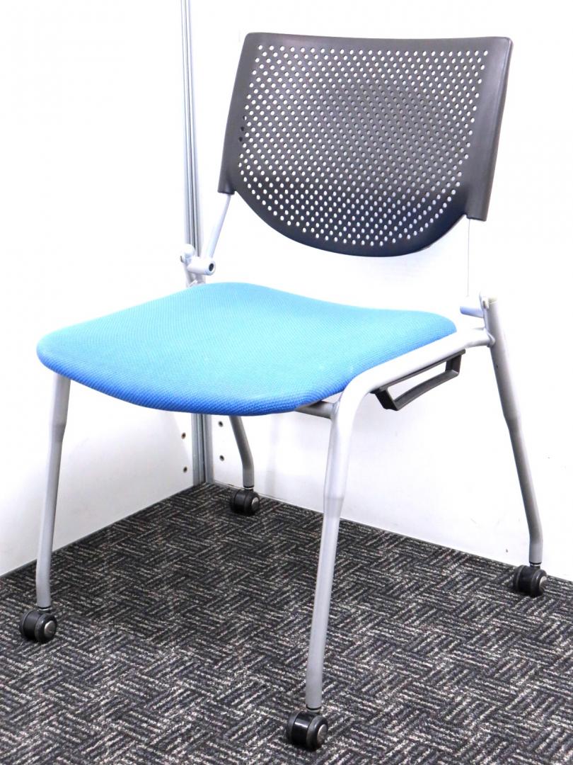 【４脚揃う！】軽い、頑丈、デザイン良しの３拍子揃った会議用チェア■応接・来客用にも！■人気のブルー
                        プロスタック
                                    中古
            