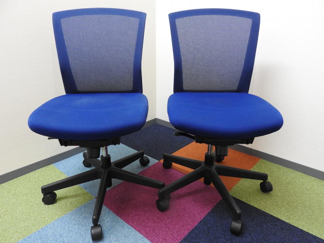 人気のメッシュチェアが入荷！もともと安価なこのチェアも！お得な2脚セットで　\1,000-割引【RP】
                        バリシア
                                    中古
            