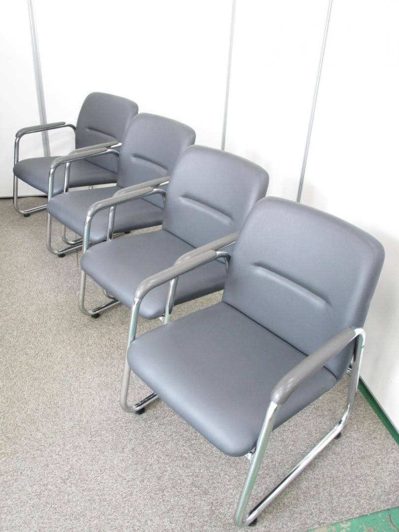 【４脚セット】プラス製ミーティングチェア■セット商品
                        
                                    中古
            